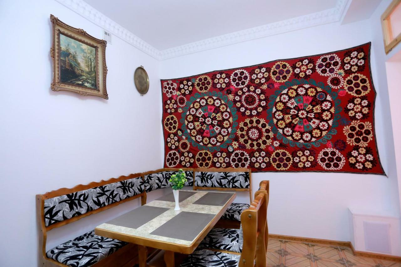 Anis-Pari Hotel Buchara Exteriör bild