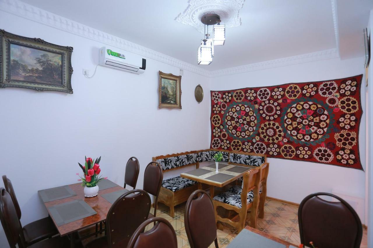 Anis-Pari Hotel Buchara Exteriör bild