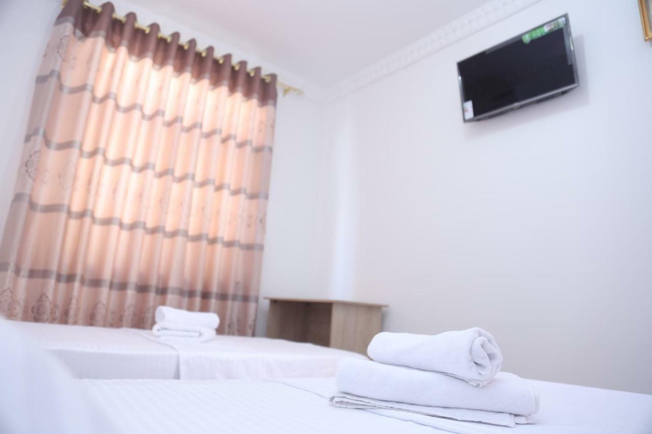 Anis-Pari Hotel Buchara Exteriör bild