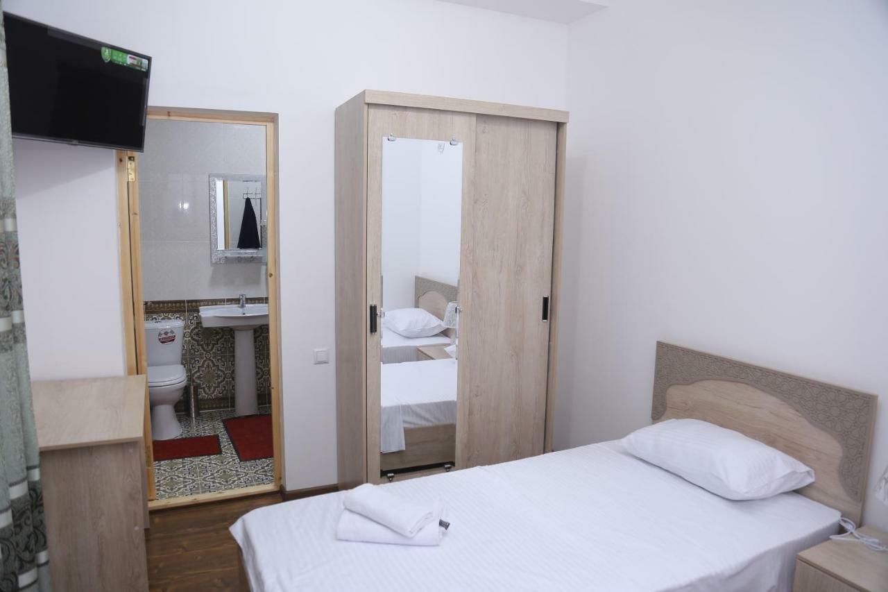 Anis-Pari Hotel Buchara Exteriör bild