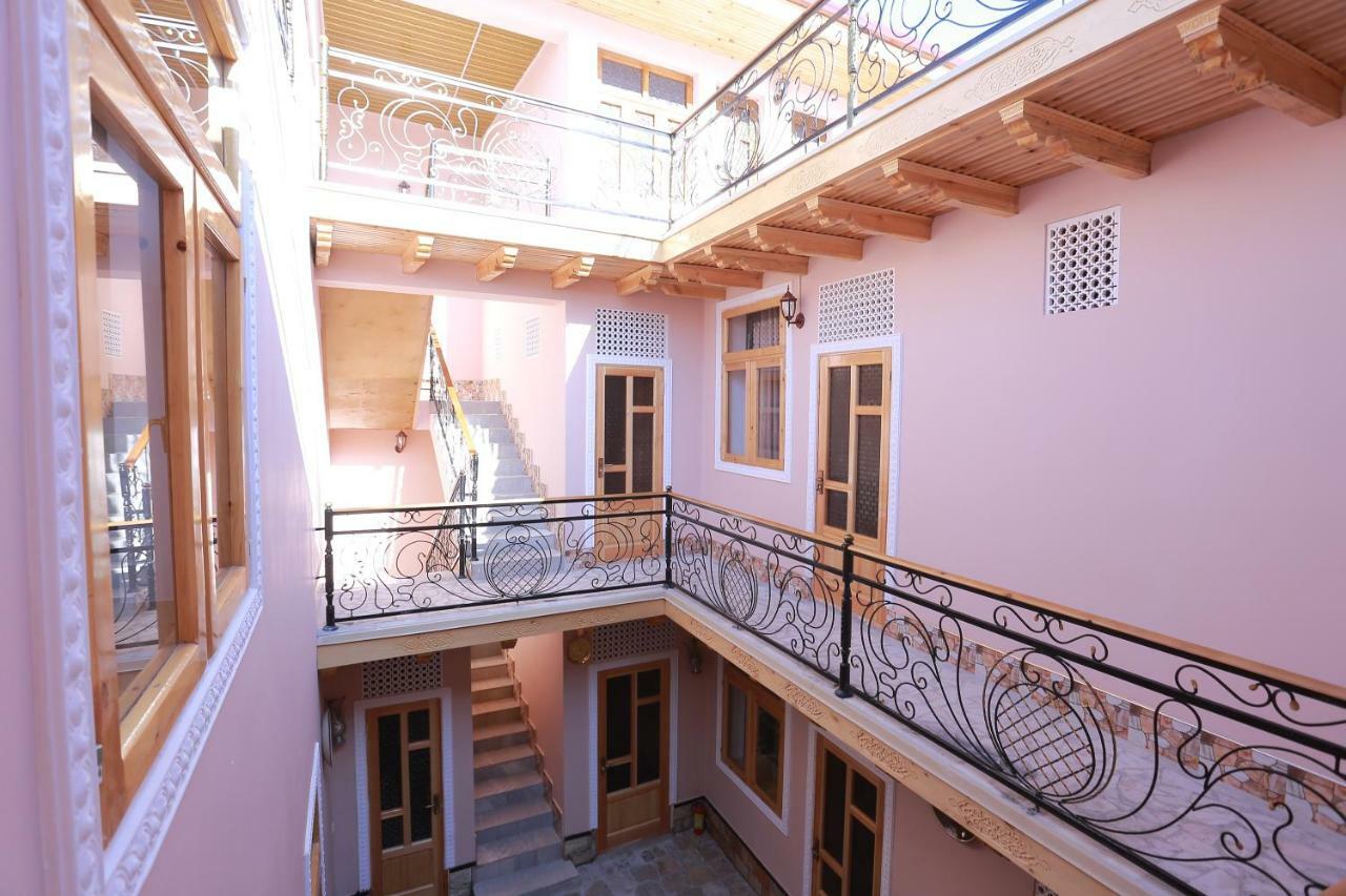 Anis-Pari Hotel Buchara Exteriör bild