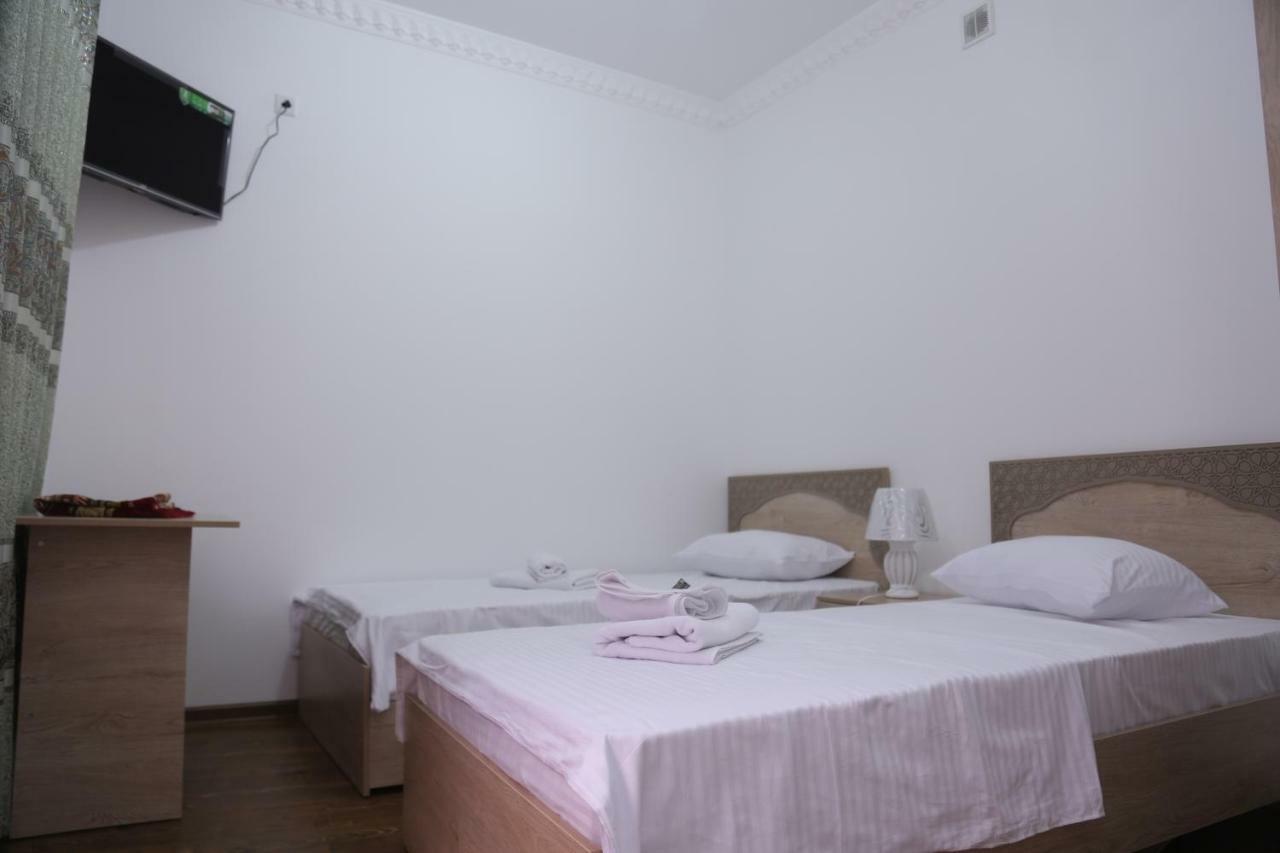 Anis-Pari Hotel Buchara Exteriör bild