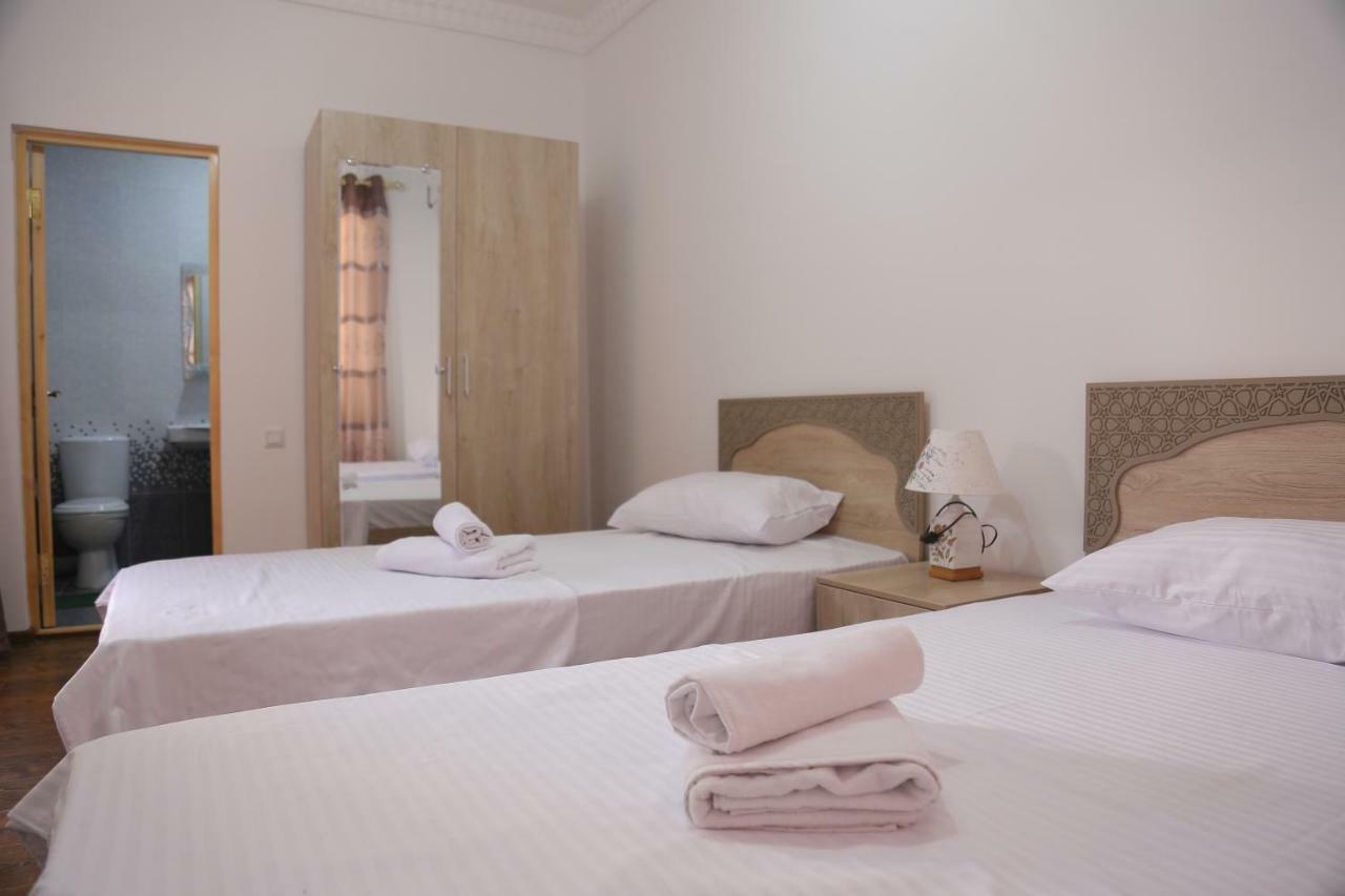 Anis-Pari Hotel Buchara Exteriör bild