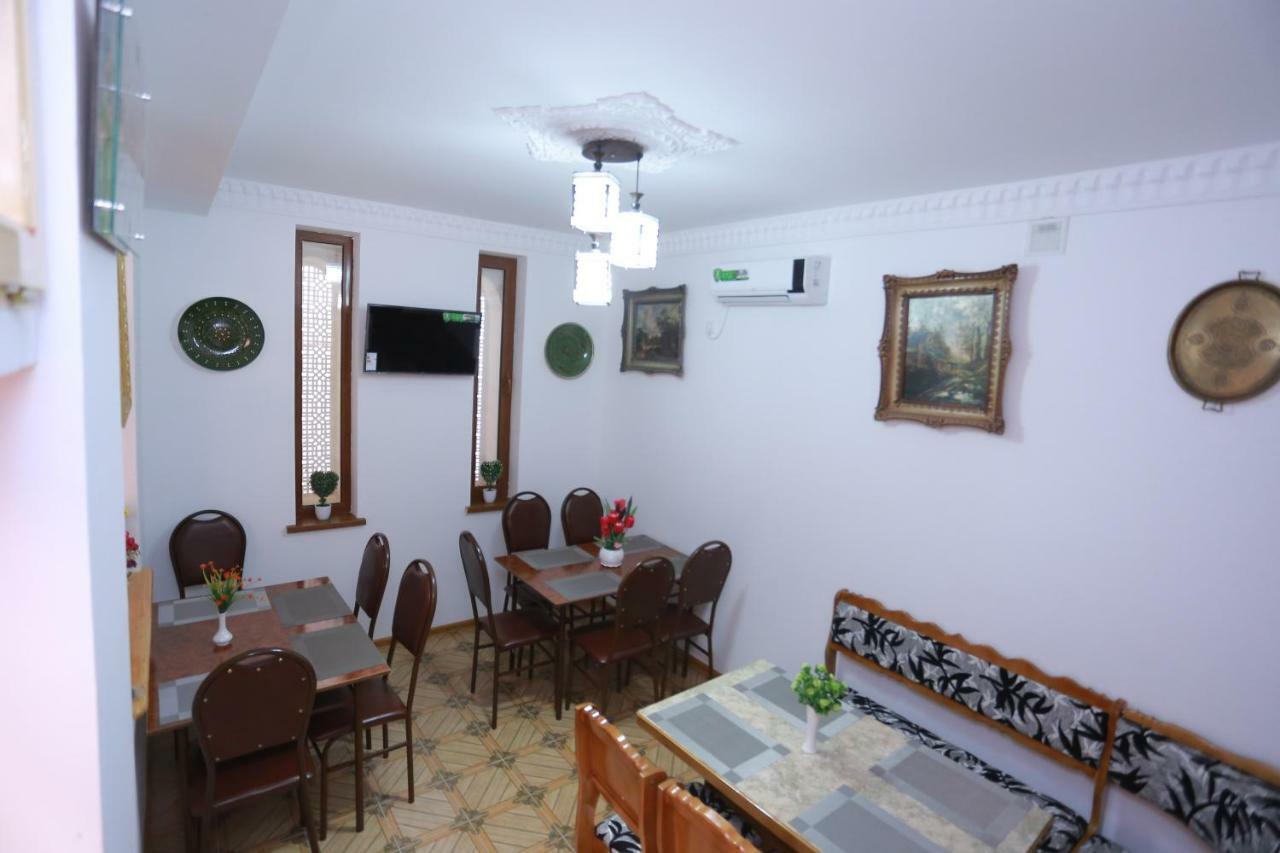 Anis-Pari Hotel Buchara Exteriör bild