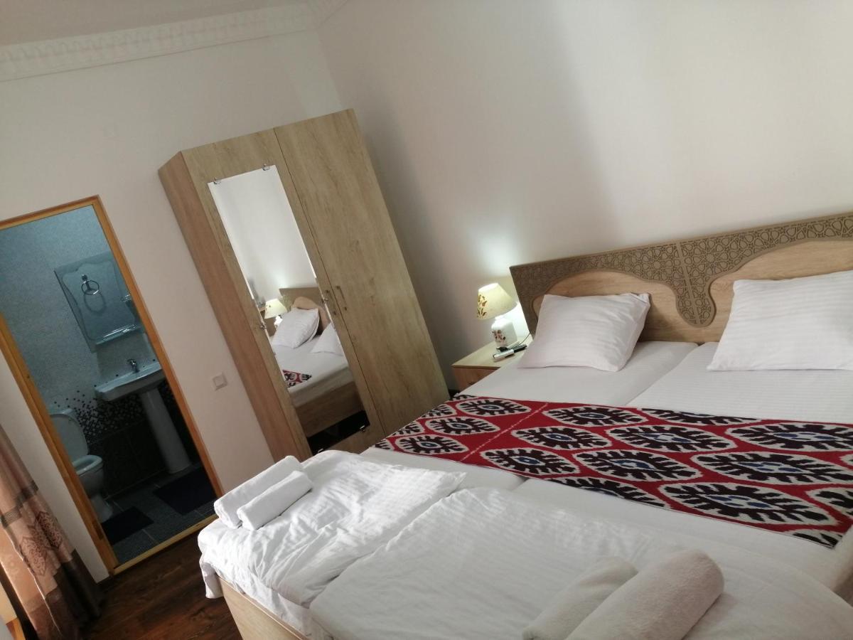 Anis-Pari Hotel Buchara Exteriör bild