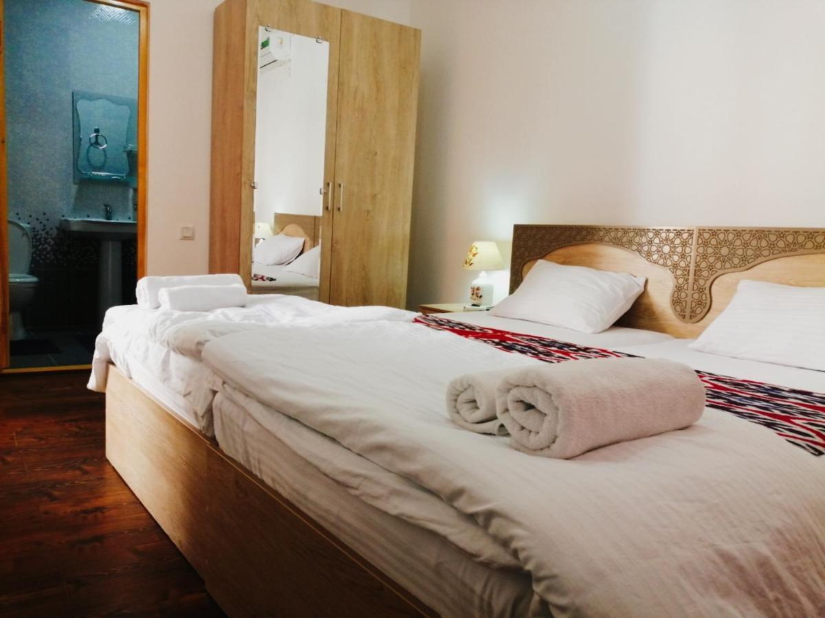 Anis-Pari Hotel Buchara Rum bild